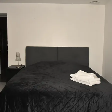 Bas De Tropicale Апартаменты Санари-сюр-Мер