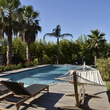 Appartement Bas De Villa Tropicale A Sanary Sur Mer