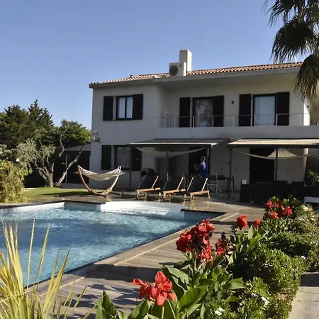 Bas De Villa Tropicale A Sanary Sur Mer Appartement *