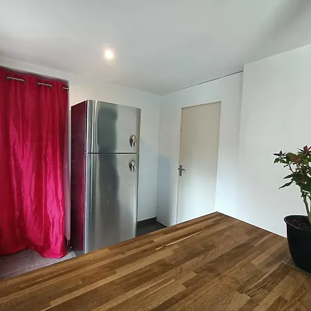Bas De Villa Tropicale A Sanary Sur Mer Appartement *